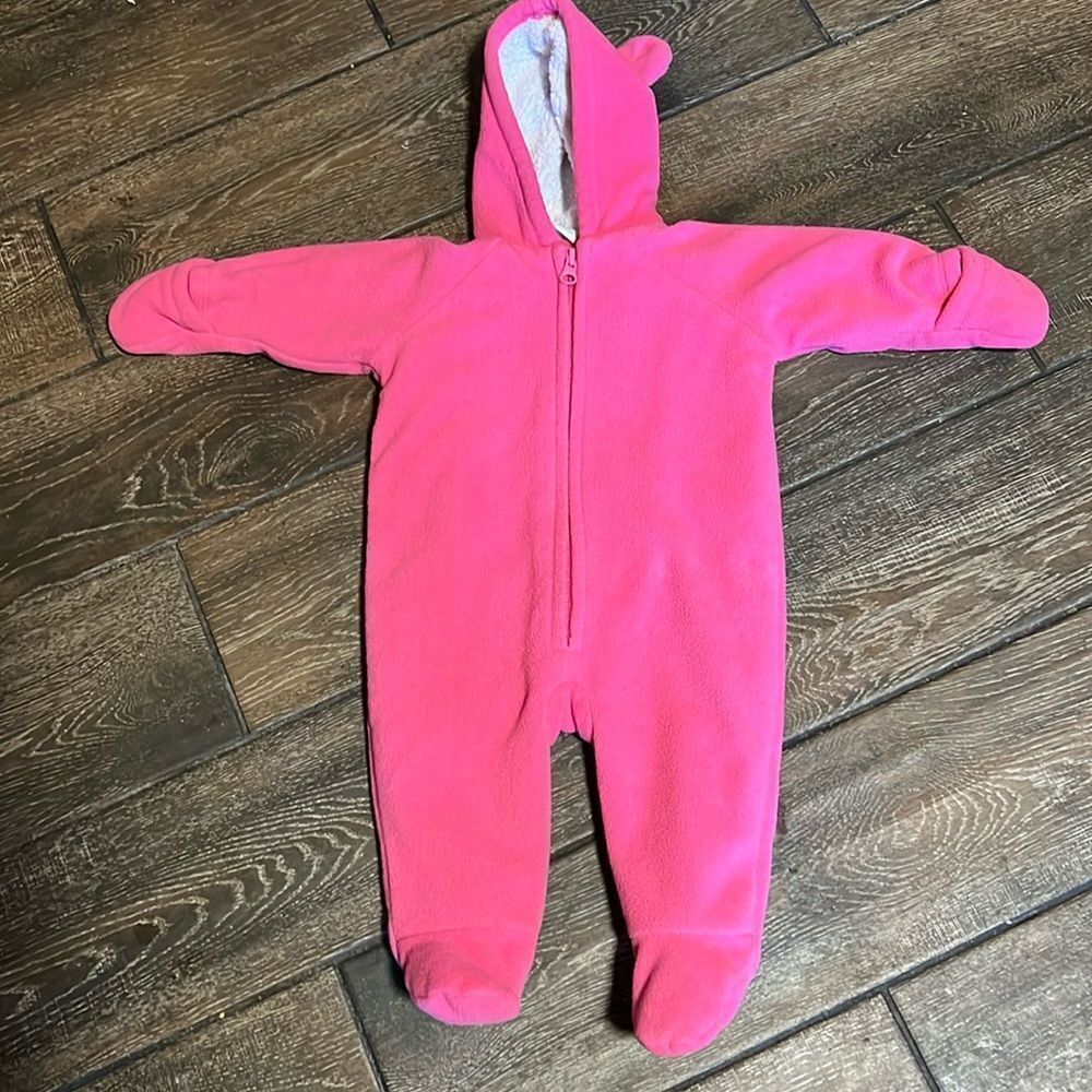 Old Navy -3/6 months baby romper pink
